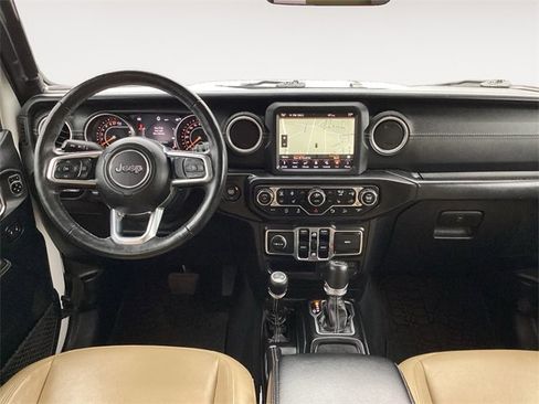 Used 2018 Jeep Wrangler Unlimited Sahara image 10