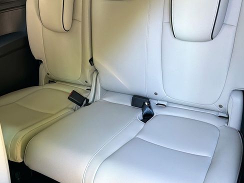 Used 2026 Honda Odyssey Touring image 23