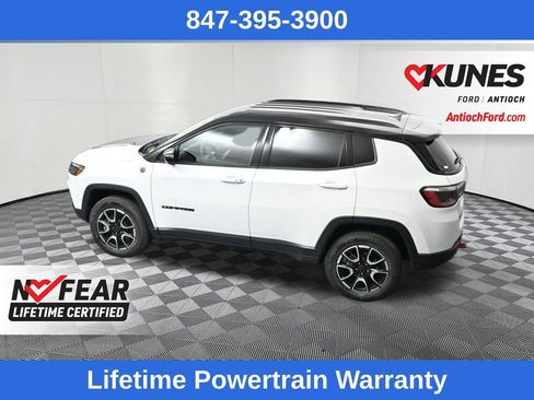 Used 2025 Jeep Compass Trailhawk AWD/4WD image 35