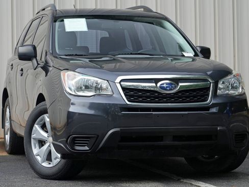 Used 2015 Subaru Forester 2.5i w/ Alloy Wheel Package AWD/4WD image 2