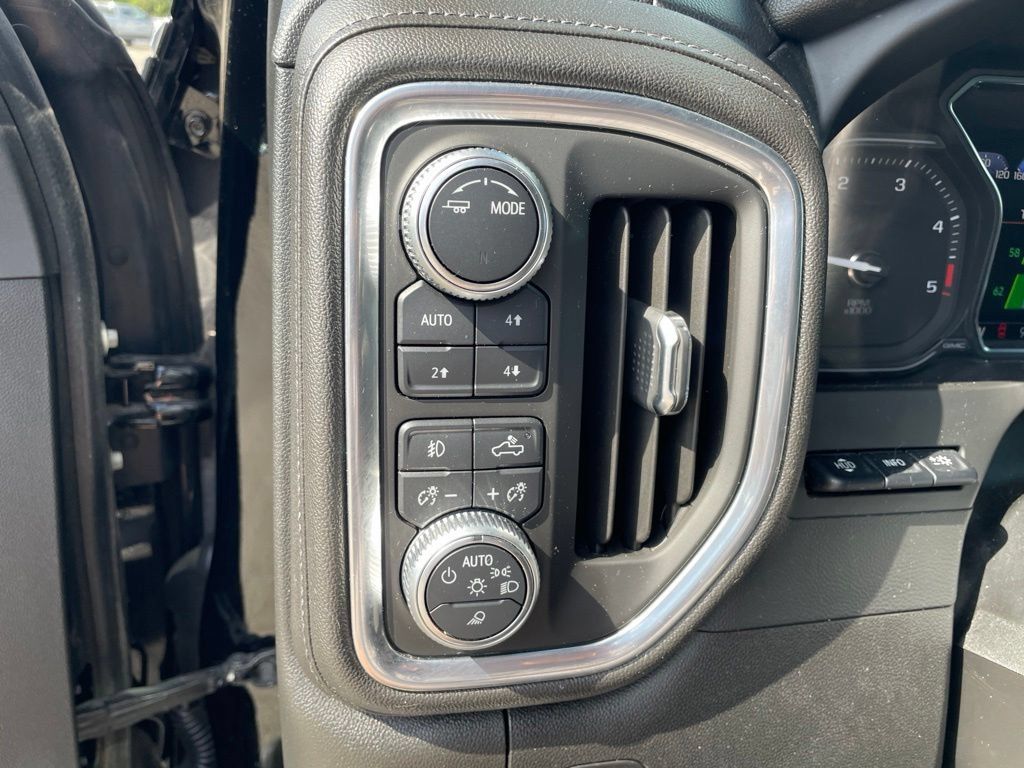 Used 2020 GMC Sierra 2500 Denali w/ Denali Ultimate Package AWD/4WD image 26