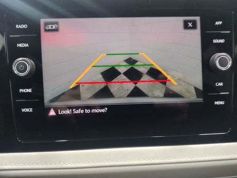 New 2025 Volkswagen Taos SE image 8