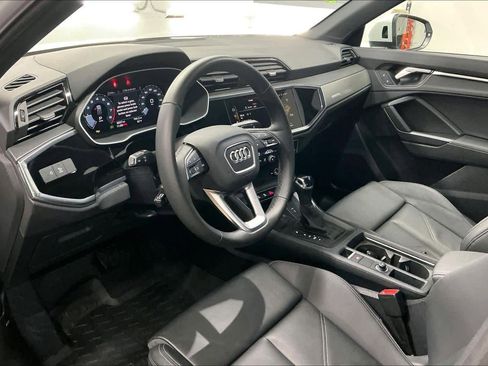 Certified 2025 Audi Q3 2.0T Premium w/ Convenience Package image 17