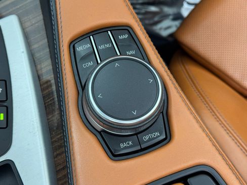 Used 2017 BMW M6 Convertible image 33