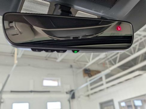 Used 2025 Subaru Outback Limited XT image 32