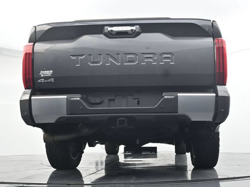 Used 2025 Toyota Tundra Limited AWD/4WD image 21