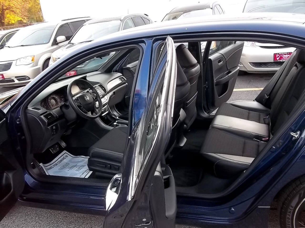 Used 2017 Honda Accord Sport image 7