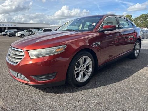 Used 2014 Ford Taurus SEL image 3