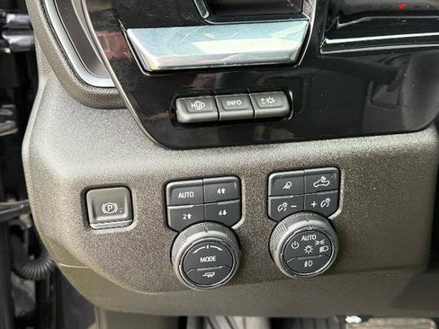 Used 2024 Chevrolet Silverado 2500 LTZ w/ LTZ Premium Package image 17