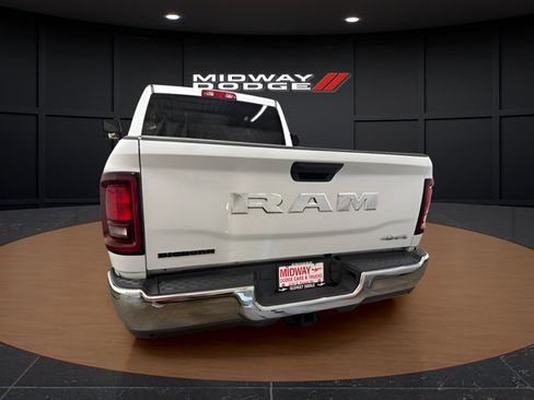 Used 2025 RAM 2500 Big Horn AWD/4WD image 6