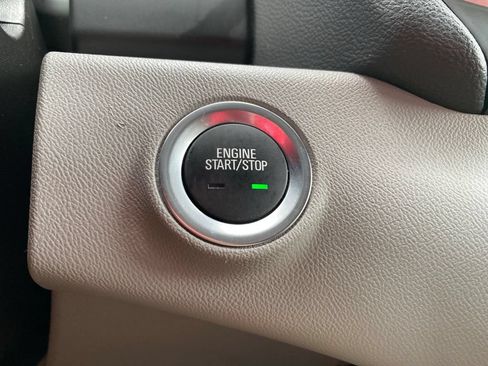 Used 2024 GMC Terrain SLE FWD image 12