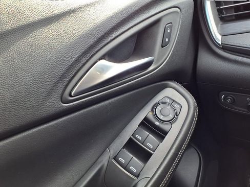Used 2025 Buick Encore GX Preferred FWD image 18