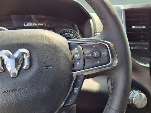 Used 2025 RAM 1500 Laramie AWD/4WD image 14