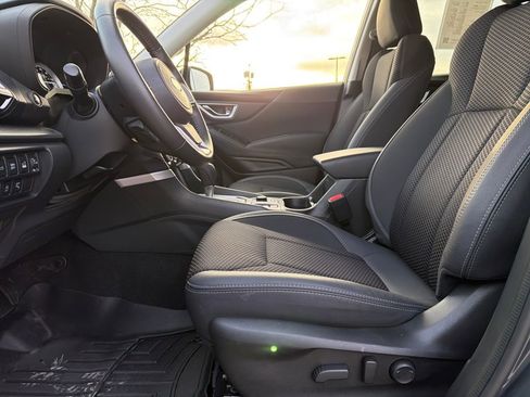 Used 2023 Subaru Forester Premium image 22