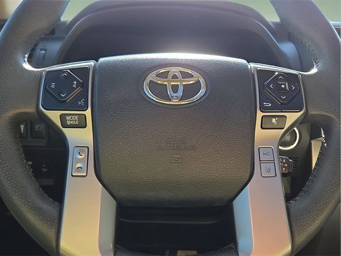 Certified 2022 Toyota 4Runner SR5 Premium image 25