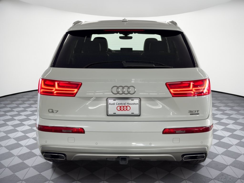 Used 2017 Audi Q7 3.0T Premium Plus w/ Premium Plus Package AWD/4WD image 11