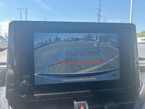 Used 2025 Toyota Corolla LE FWD image 6