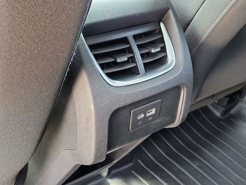 Used 2022 Chevrolet Blazer LT FWD image 24