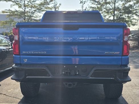 Used 2023 Chevrolet Silverado 1500 ZR2 w/ Technology Package AWD/4WD image 6