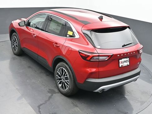 New 2025 Ford Escape SE image 35