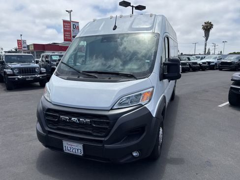 Used 2024 RAM ProMaster 2500 w/ Convenience Group FWD image 1