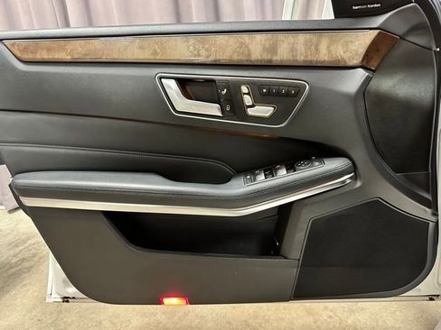 Used 2014 Mercedes-Benz E 250 BlueTEC 4MATIC Sedan image 10