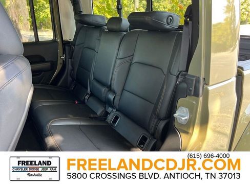 New 2025 Jeep Gladiator Sport image 19