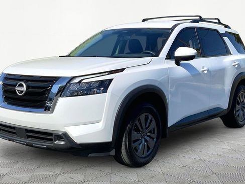 Used 2025 Nissan Pathfinder SV w/ Cargo Package FWD image 3