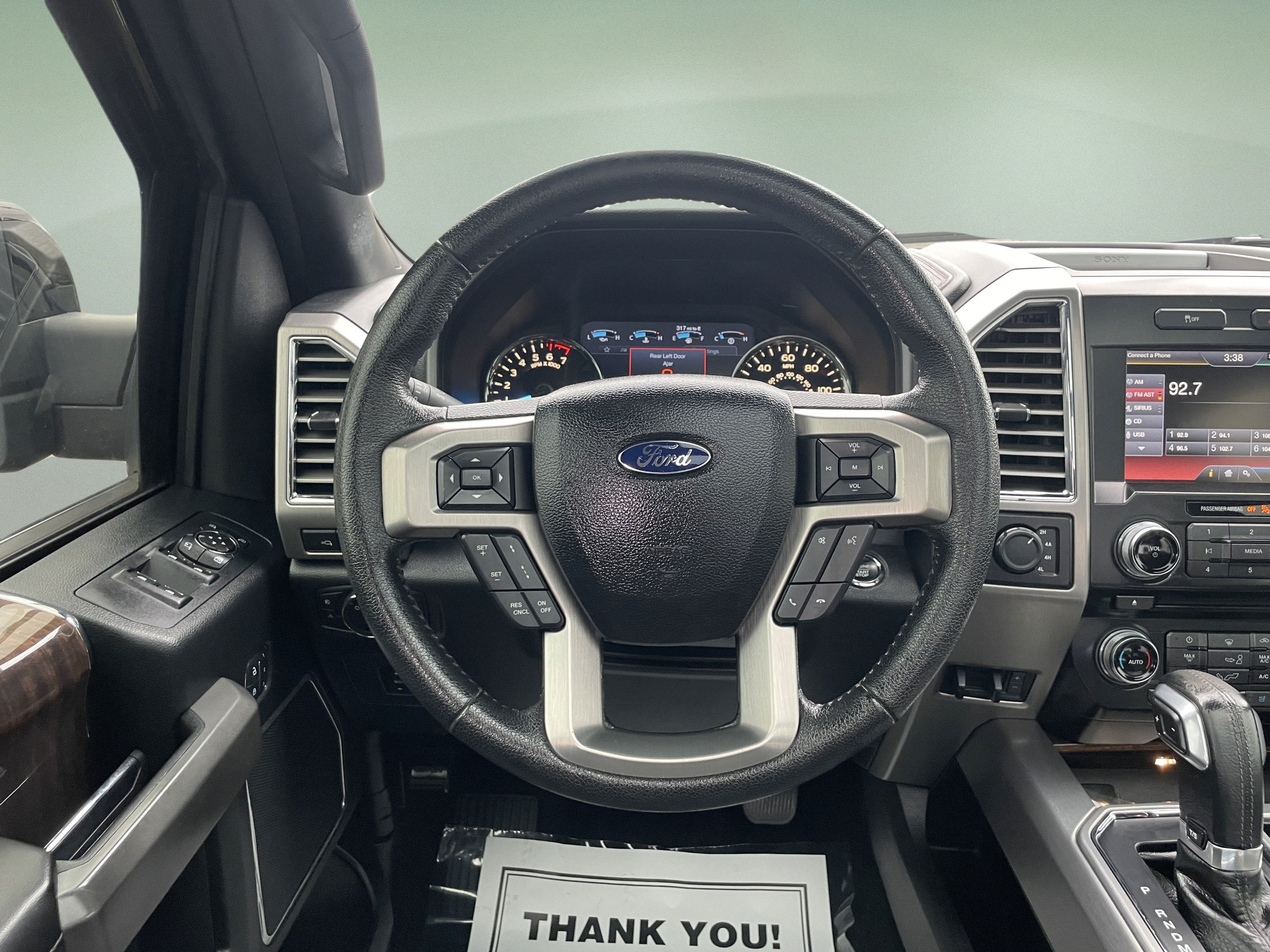 Used 2015 Ford F150 Platinum w/ Equipment Group 701A Luxury AWD/4WD image 30