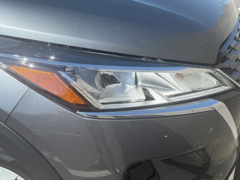 Used 2025 Nissan Kicks Play S image 7