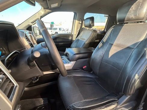 Used 2017 Ford F150 Lariat image 19