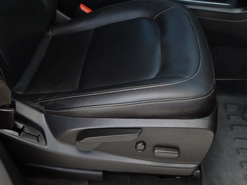 Used 2018 Chevrolet Colorado Z71 AWD/4WD image 28