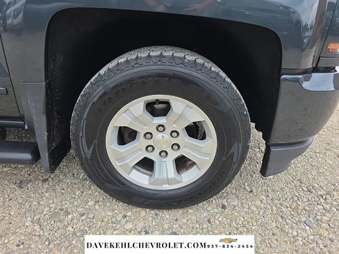 Used 2018 Chevrolet Silverado 1500 LT w/ All Star Edition AWD/4WD image 42