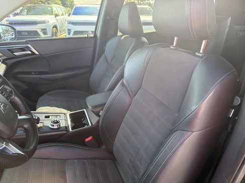 Used 2024 Mitsubishi Outlander SE Black Edition AWD/4WD image 21
