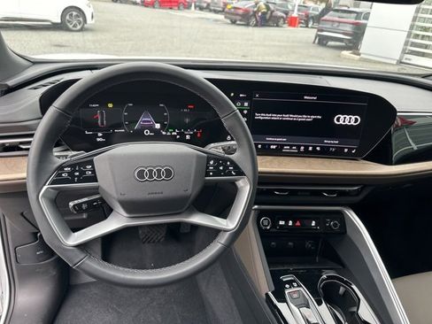 New 2025 Audi Q5 2.0T Premium Plus image 17