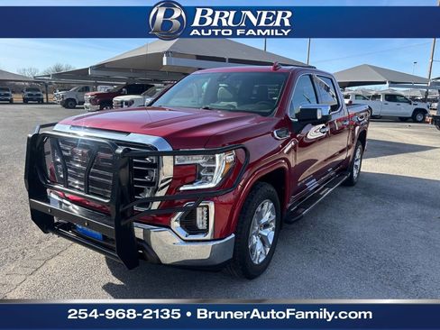 Used 2022 GMC Sierra 1500 SLT image 1