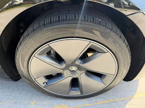 Used 2023 Tesla Model 3 Standard Range image 12