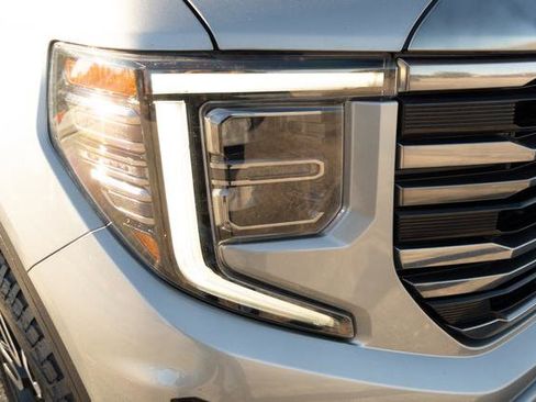 Used 2024 GMC Sierra 1500 AT4 w/ Technology Package image 38