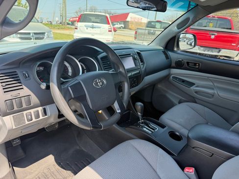 Used 2013 Toyota Tacoma 2WD Access Cab image 10