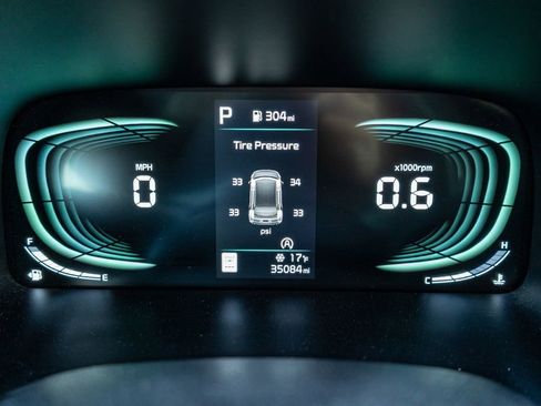 Used 2024 Kia Soul LX w/ Option Group 015 image 24