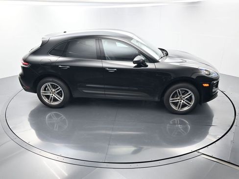 Certified 2025 Porsche Macan image 23