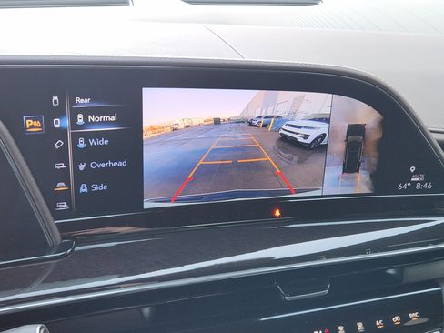 Used 2022 Cadillac Escalade ESV Sport Platinum w/ LPO, ONYX Package image 16