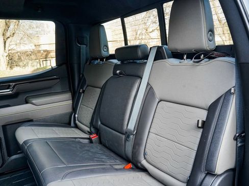 Used 2023 Chevrolet Silverado 1500 ZR2 w/ Technology Package image 18