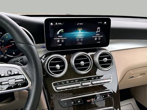 Used 2021 Mercedes-Benz GLC 300 4MATIC image 12