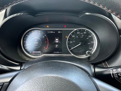 Used 2021 Nissan Versa SR image 19