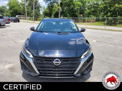 Used 2024 Nissan Altima 2.5 SV FWD image 9