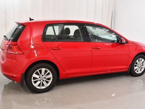 Used 2017 Volkswagen Golf S FWD image 11