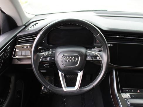 Used 2019 Audi Q8 Premium Plus w/ Premium Plus AWD/4WD image 21