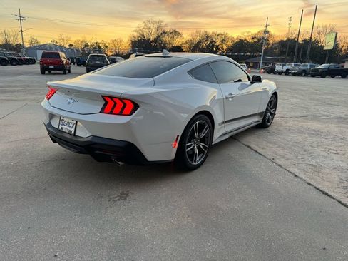 Used 2025 Ford Mustang Coupe w/ Wheel & Stripe Package image 7