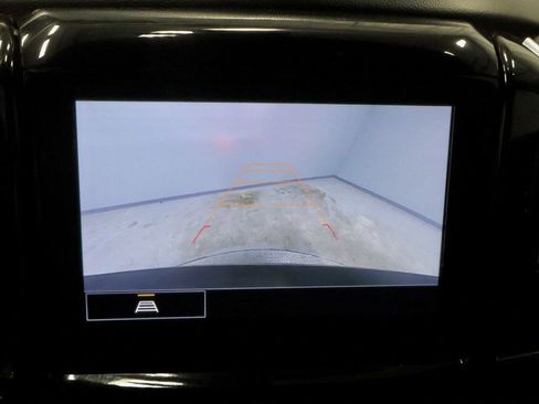 Used 2022 Chevrolet Traverse LT AWD/4WD image 2